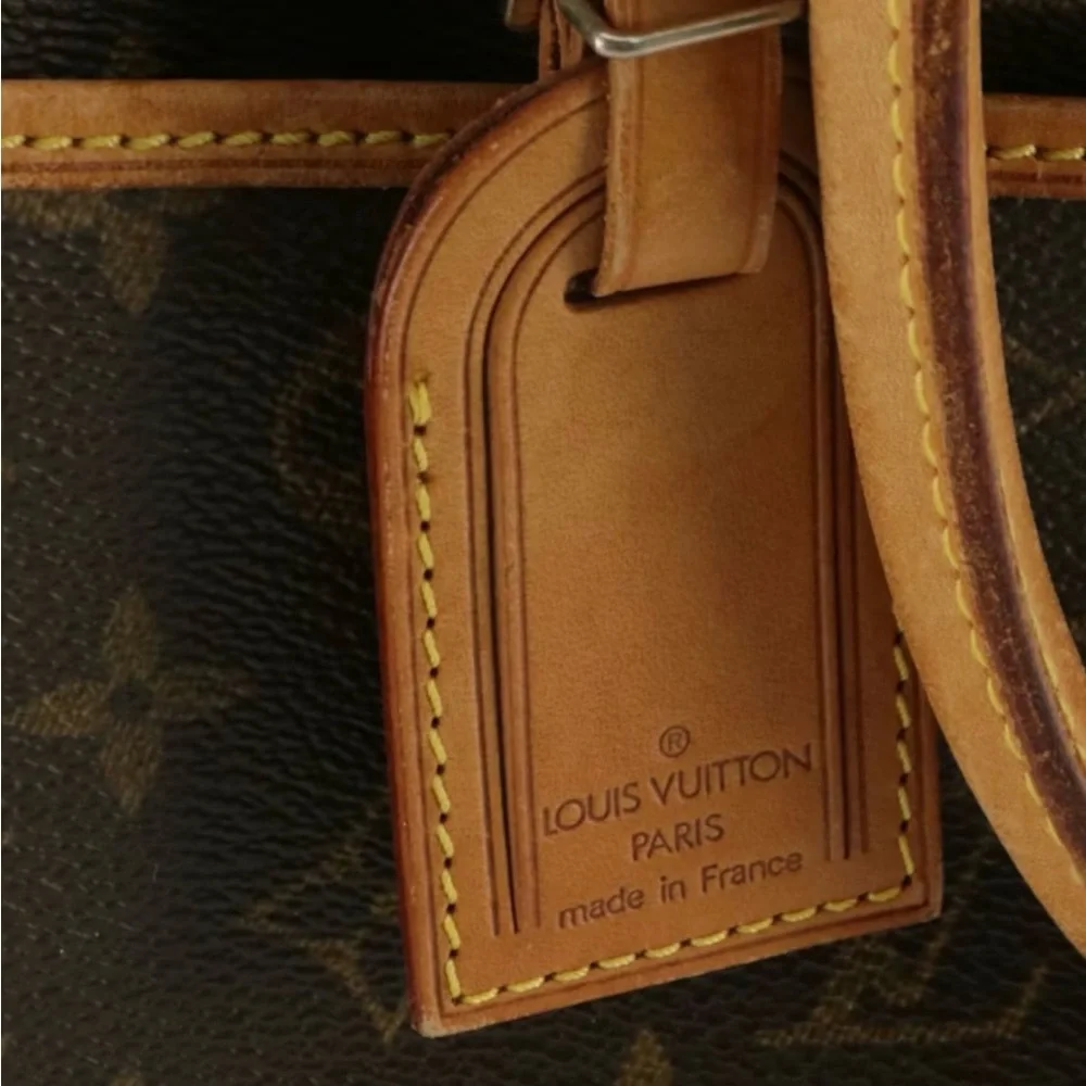 Vintage Classic: Louis Vuitton Deauville Handbag